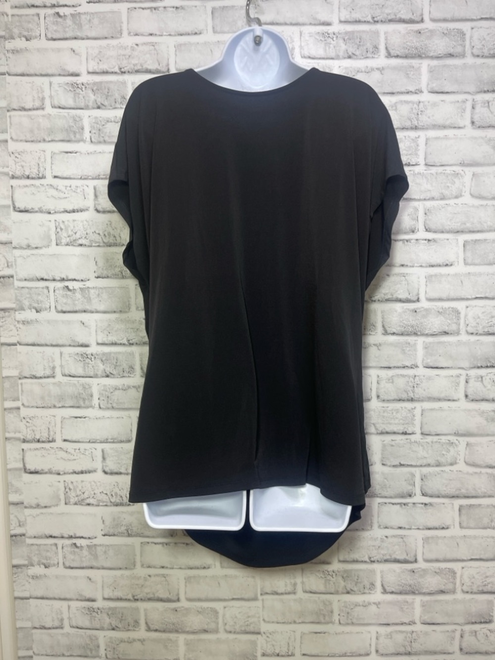 Lane Bryant Black Cowl Neck Cinched Side  Top 22/24 - Picture 6 of 6